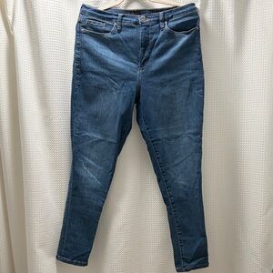 Banana Republic Women's Skinny Jeans in Blue